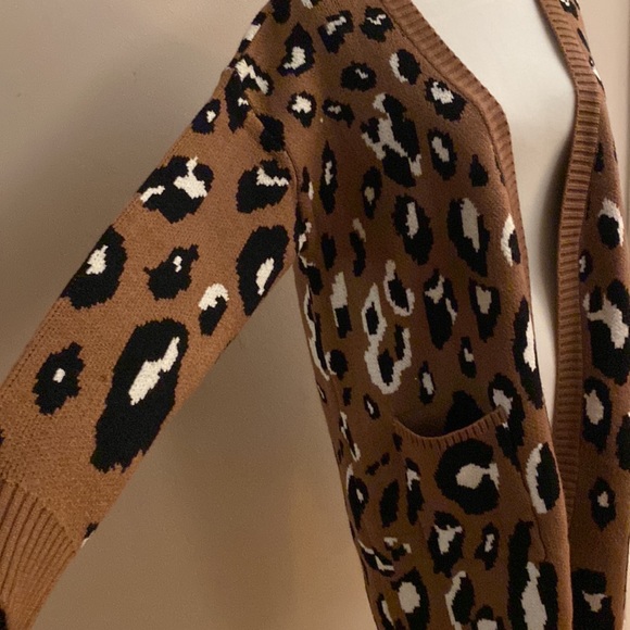 Hers & Mine Leopard Print Open Front Cardigan - Picture 2 of 11